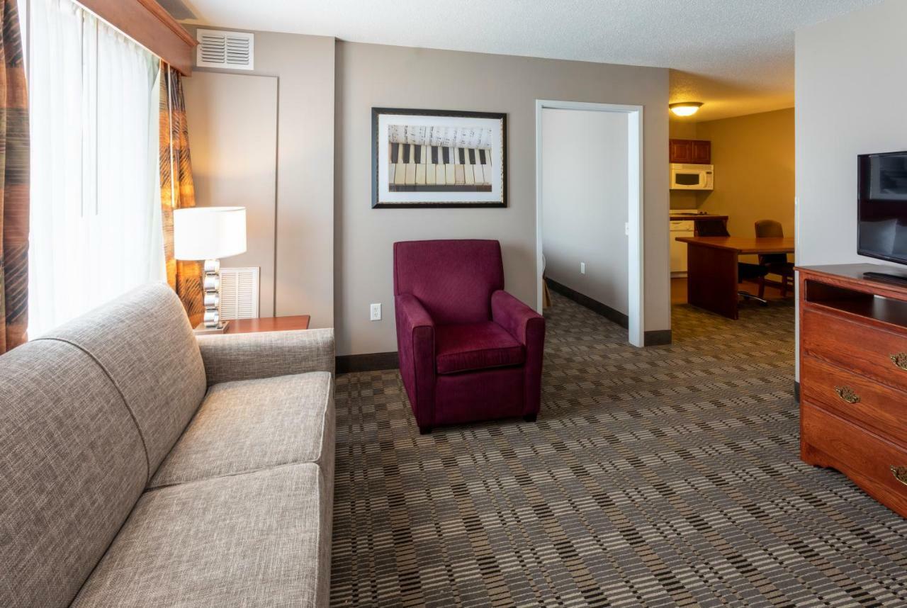 Grandstay Hotel & Suites Ames Luaran gambar